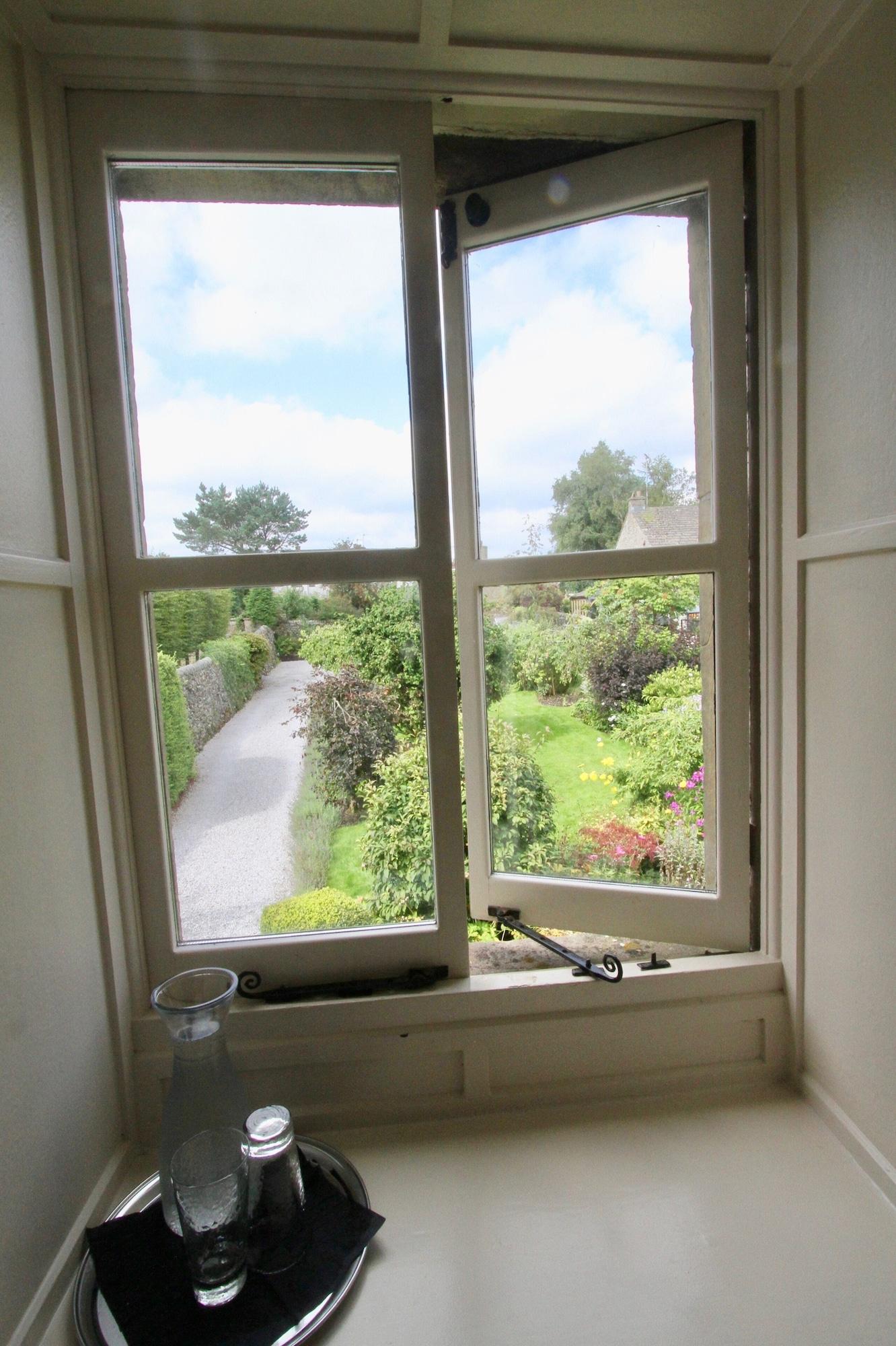 Hotel Ashfield House Grassington Zewnętrze zdjęcie A window