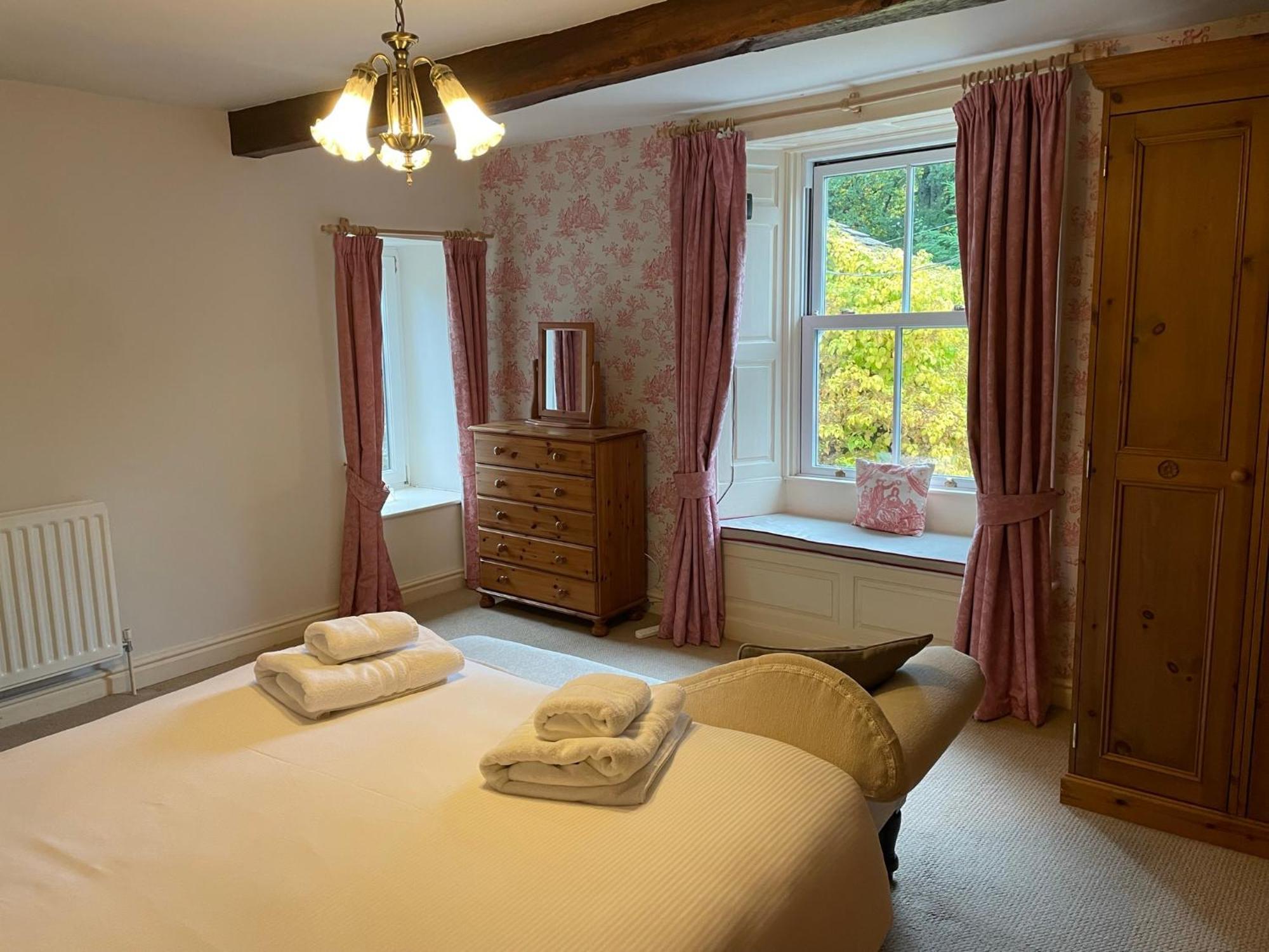 Hotel Ashfield House Grassington Pokój zdjęcie The bedroom at The Old School House