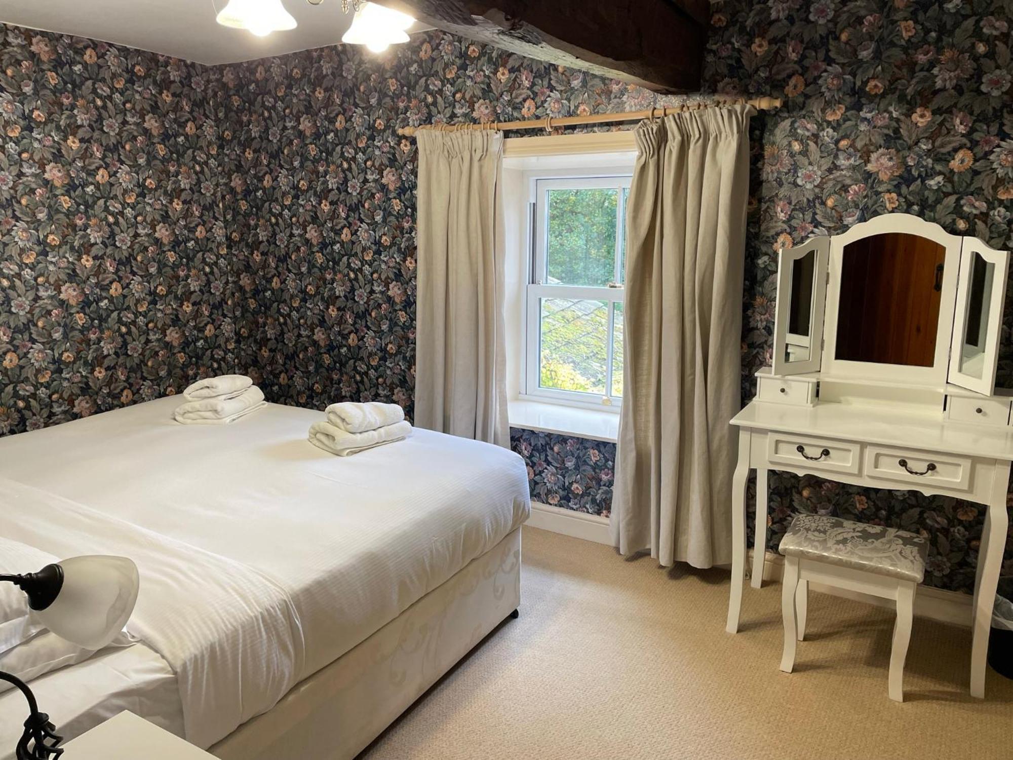 Hotel Ashfield House Grassington Pokój zdjęcie The bedroom at The Old Post Office